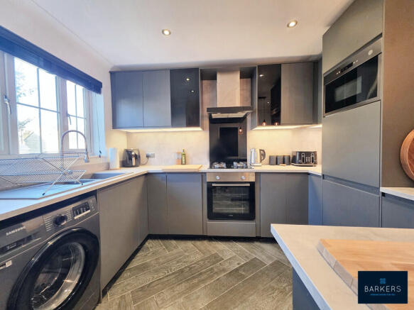 3 bed Detached for sale Image 4