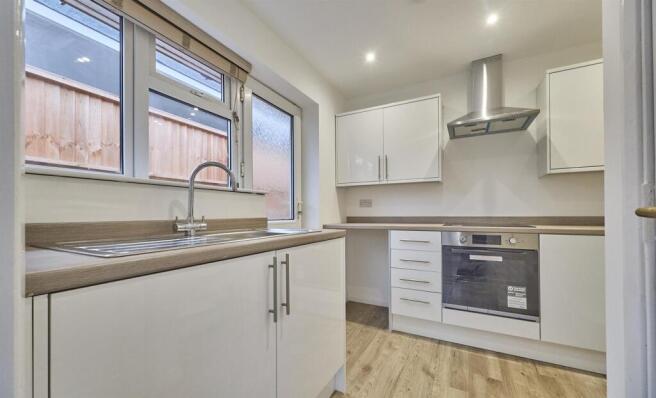 Kitchen to Side