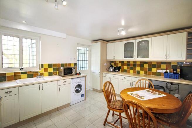Sherwood Road, Tetbury, GL8 8BU photo 4