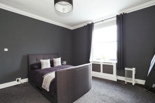 9 bed Detached for sale Image 12