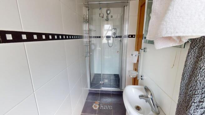 4 bed Detached for sale Image 11