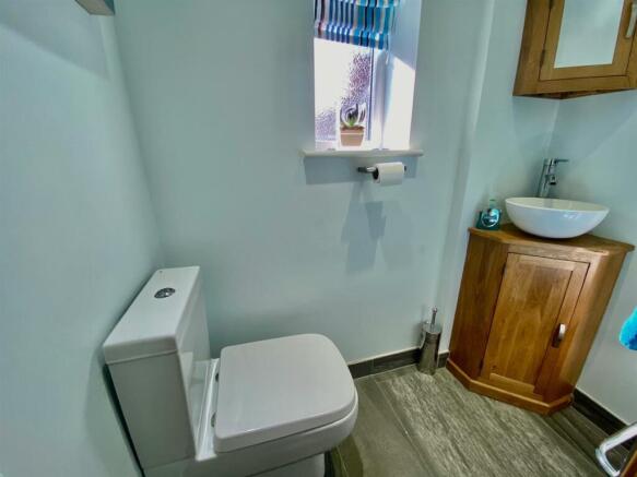 CLOAKROOM WC