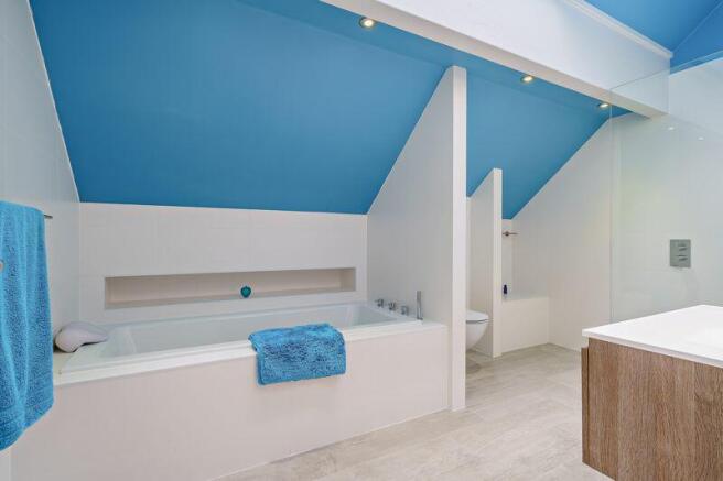 ensuite bath