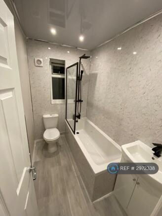 3 bed Terraced to rent Image 7
