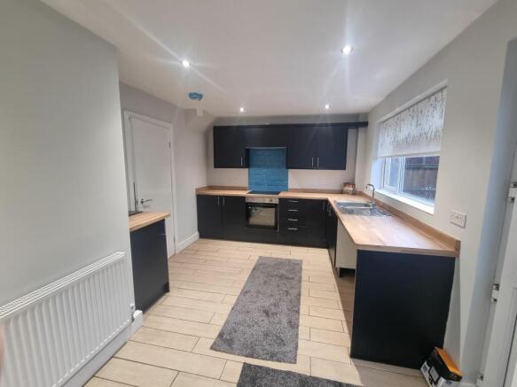 kitchen 1.jpg