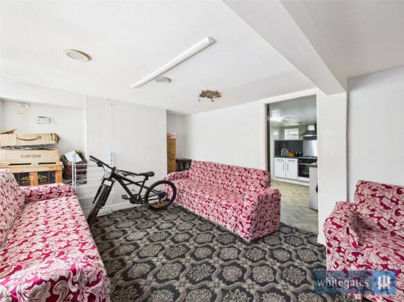 3 bed Semi-Detached for sale Image 8