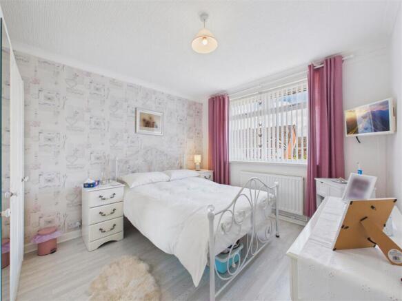 2 bed Semi-Detached Bungalow for sale Image 8