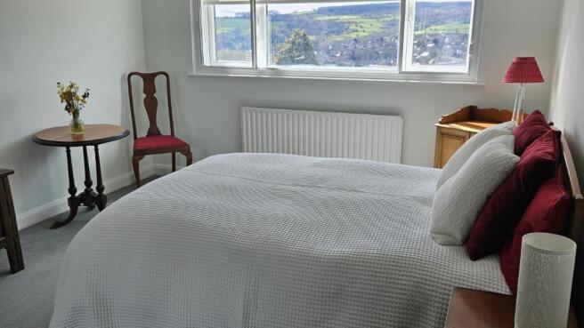 4 bed Detached to rent Image 8