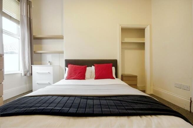 6 bed Terraced for sale Image 11