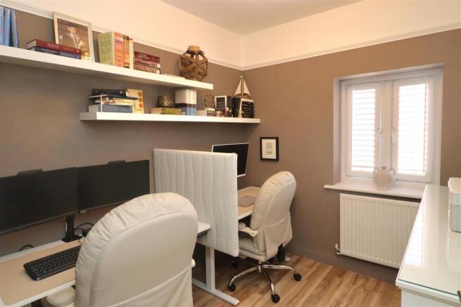 3 bed Terraced for sale Image 5