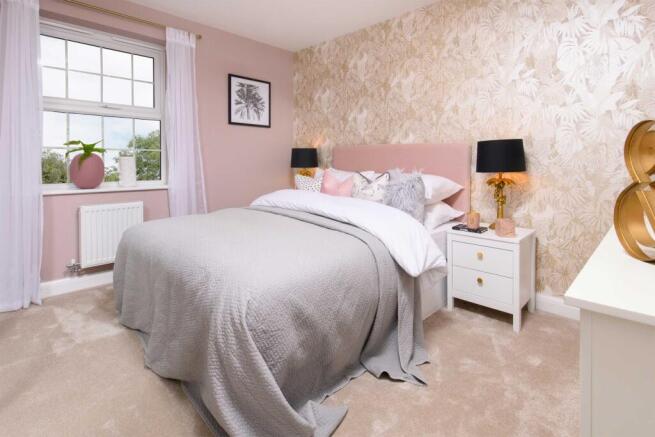 5 bed Detached for sale Image 9
