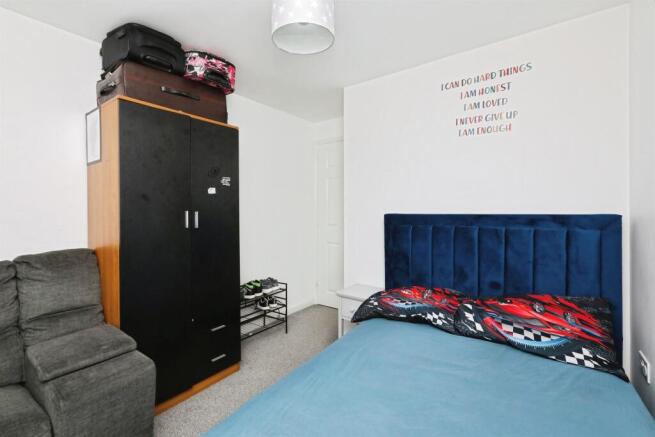 4 bed Detached for sale Image 10