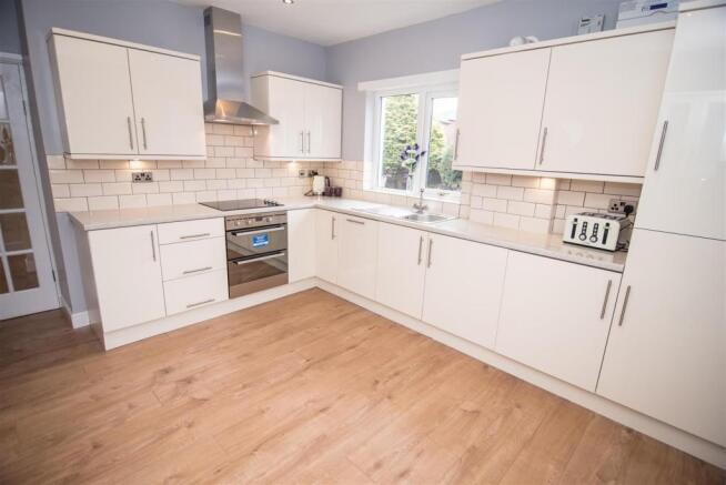 BREAKFAST KITCHEN
