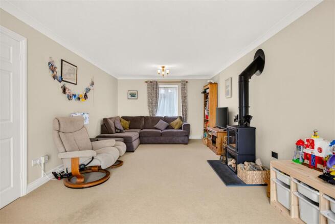 Sitting Room 1.jpg