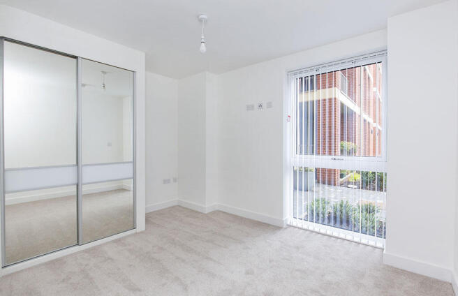 2 bed Apartment to rent Image 4