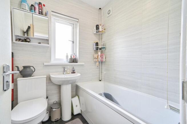 3 bed Semi-Detached for sale Image 12