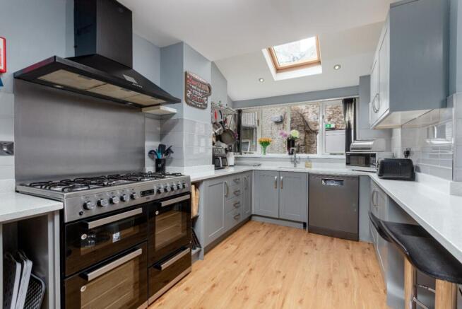 7 bed End of Terrace for sale Image 5