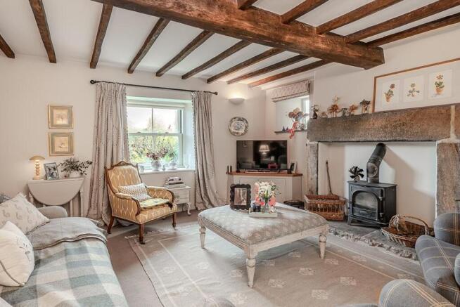 4 bed House for sale Image 5