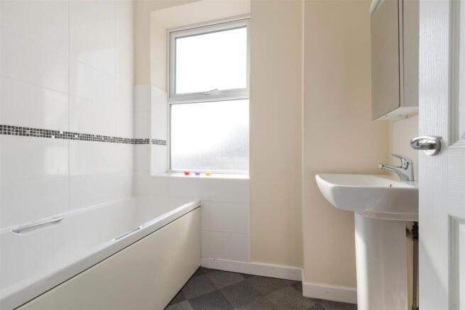 3 bed Terraced for sale Image 10