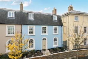 5, Hayward Square, Dorchester DT1 3FG