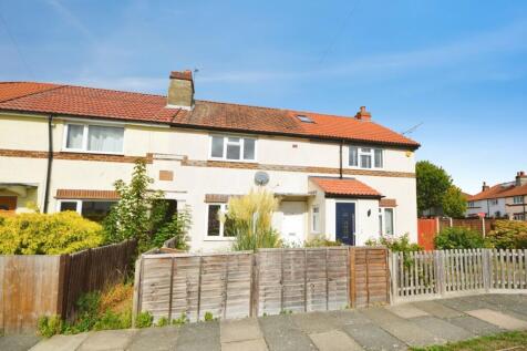 Warburton Road, Whitton, Twickenham, TW2