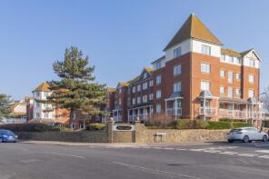 36, Palm Court, Rowena Road, Westgate-on-sea CT8 8QZ