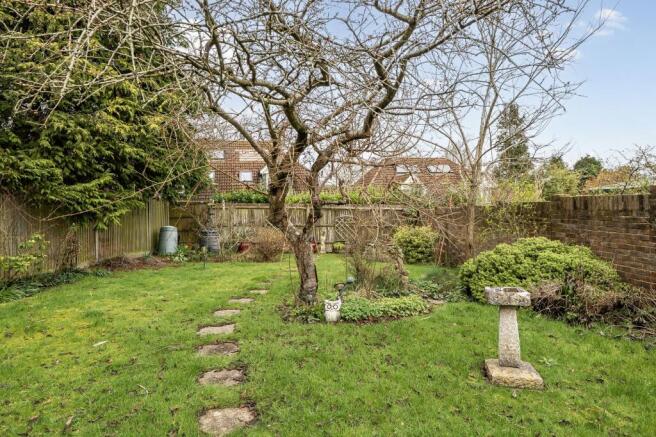 Keston Avenue, Coulsdon, CR5 photo 4