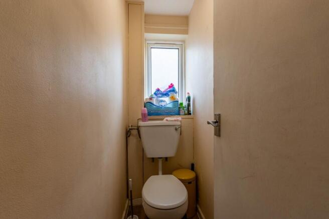 2 bed Flat for sale Image 9