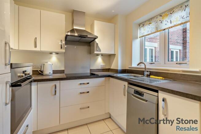 1 bed Apartment for sale Image 8