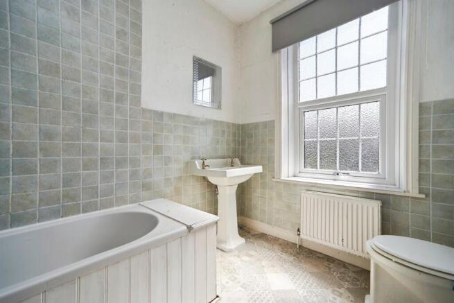 2 bed Terraced for sale Image 9