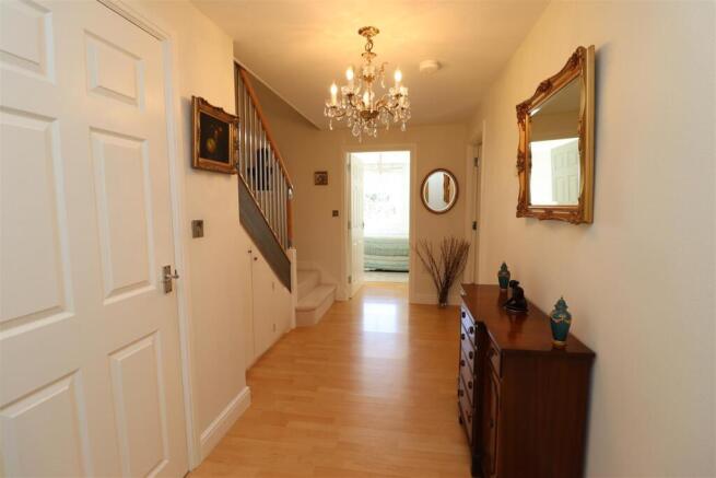 3 bed Apartment for sale Image 7
