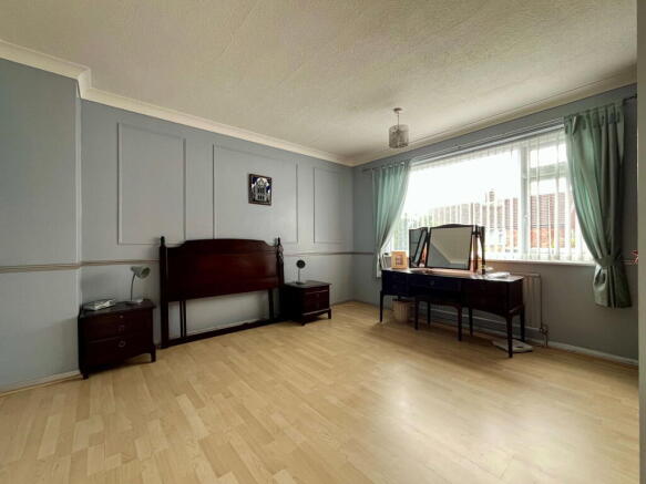 3 bed Semi-Detached for sale Image 8