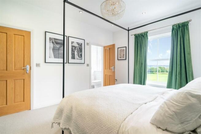 Bedroom 1-3.jpg