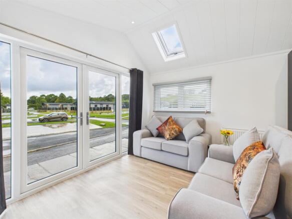 2 bed Lodge for sale Image 8