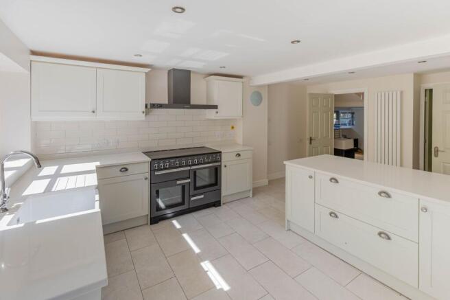 Kitchen/ Breakfast Room