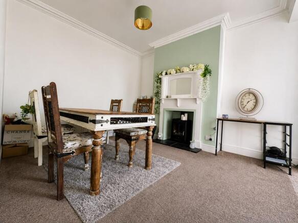 3 bed Town House for sale Image 5