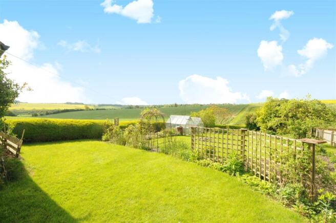 garden to rear.jpg