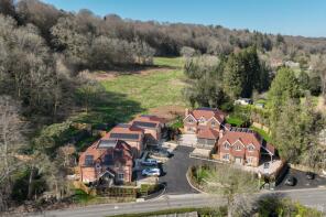 Apogee, Critchmere Hill, Haslemere GU27 1LS