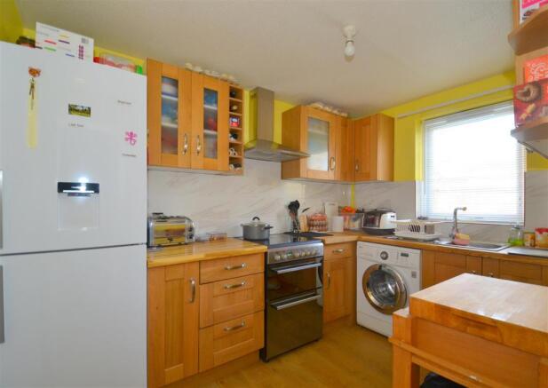 kitchen 2.JPG