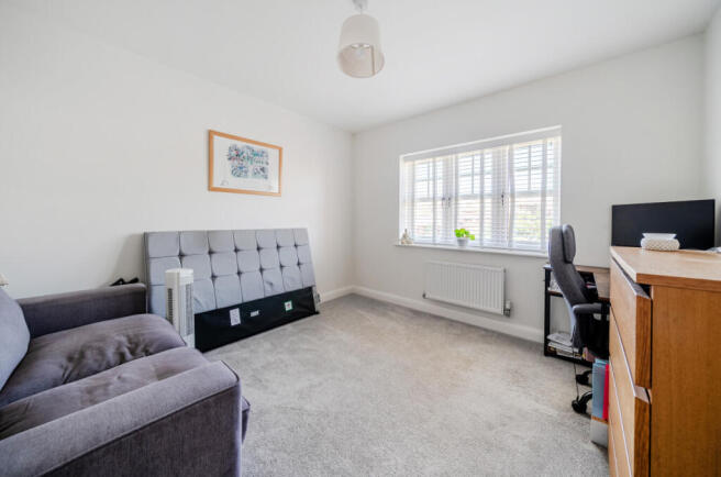 4 bed Detached for sale Image 11