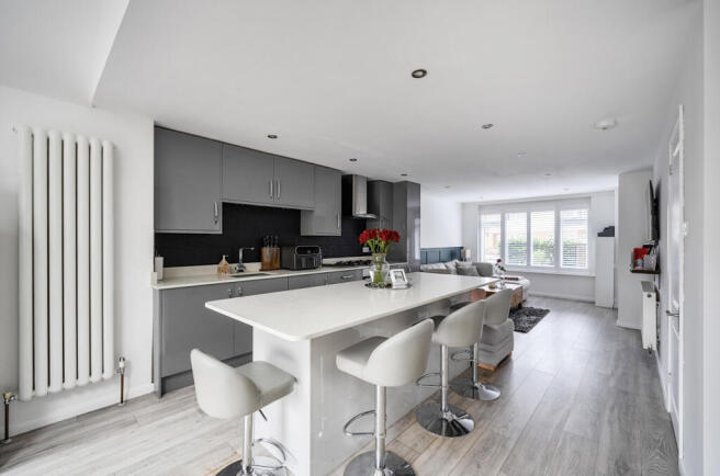 1417681-17-699880...