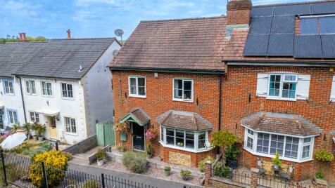 London Road, Overton, Basingstoke, Hampshire, RG25
