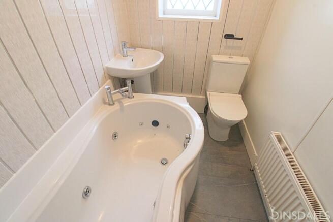 3 bed Terraced to rent Image 4