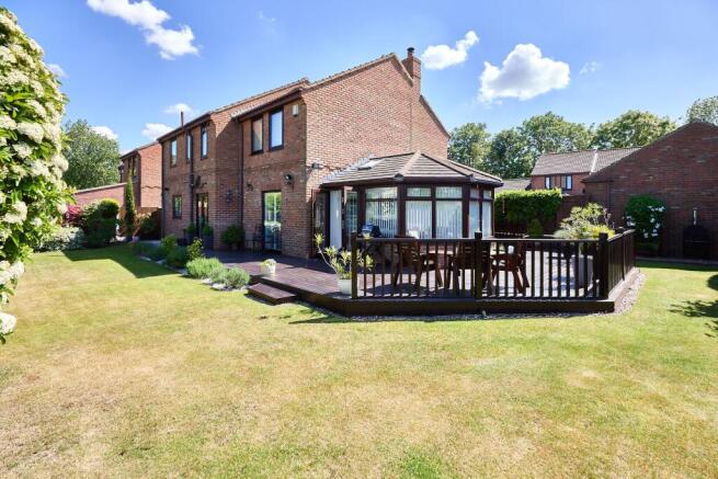 4 bed Detached for sale Image 5
