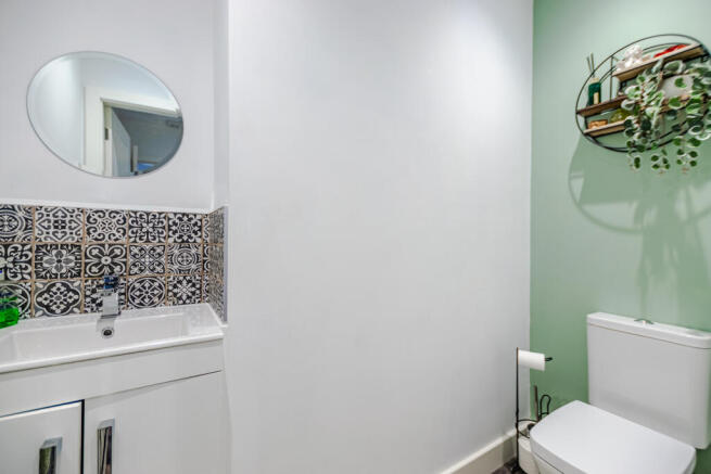 3 bed Semi-Detached for sale Image 12