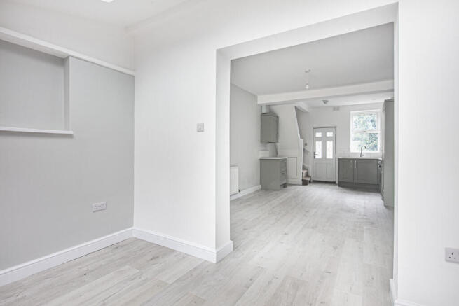 2 bed Terraced for sale Image 6