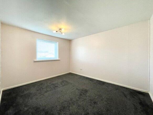 2 bed Flat to rent Image 6