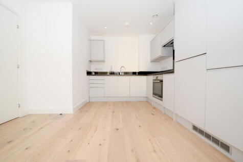 Royal Crescent Apartments, Royal Crescent Road, Ocean Village, SO14
