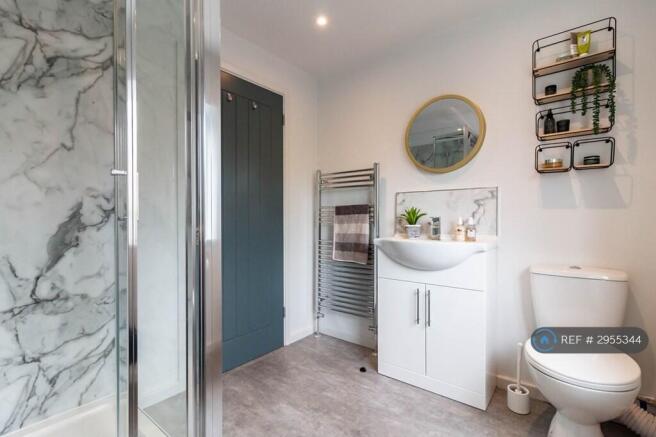 Off-Suite Shower Room
