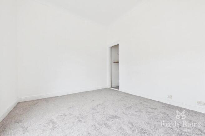 2 bed Terraced to rent Image 6